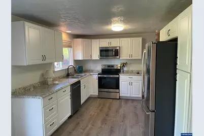 297 Heffley St S, Monmouth, OR 97361 - Photo 7