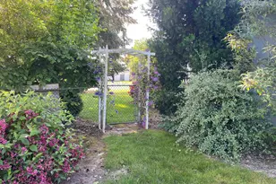 297 Heffley St S, Monmouth, OR 97361 - Photo 25
