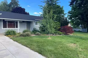 297 Heffley St S, Monmouth, OR 97361 - Photo 3