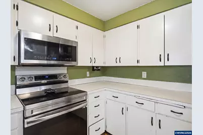1357 Grove St, Lebanon, OR 97355 - Photo 9