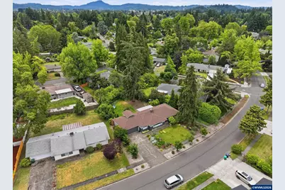 2530 Sharon Wy, Eugene, OR 97401 - Photo 43
