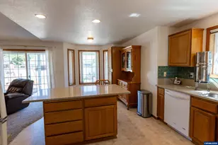 3247 20th Ave SE, Albany, OR 97322 - Photo 37