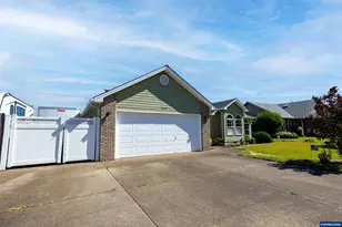 3247 20th Ave SE, Albany, OR 97322 - Photo 5