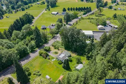 42521 N River Dr, Sweet Home, OR 97386 - Photo 3