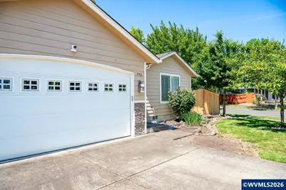 792 Trinity St, Albany, OR 97322 - Photo 3