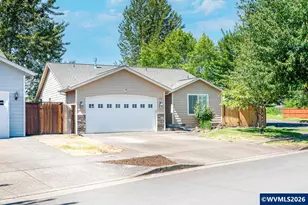 792 Trinity St, Albany, OR 97322 - Photo 1