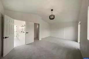 2570 Clay Ct SE, Albany, OR 97322 - Photo 21