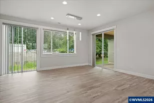 4098 Portland Rd NE, Salem, OR 97301 - Photo 17