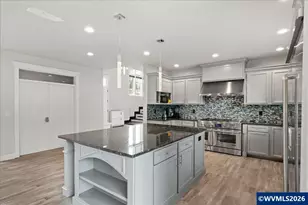 4098 Portland Rd NE, Salem, OR 97301 - Photo 11