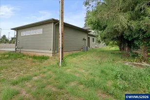4098 Portland Rd NE, Salem, OR 97301 - Photo 37