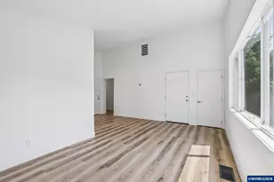 2360 Townsend Way SE, Salem, OR 97301 - Photo 9
