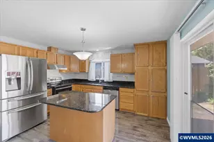 835 Sunflower Ln, Lebanon, OR 97355 - Photo 11