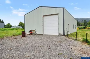 178 19th St, Lyons, OR 97358 - Photo 3