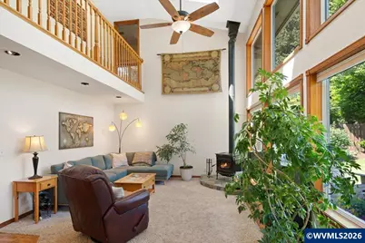 565 Shelokum Dr, Silverton, OR 97381 - Photo 5