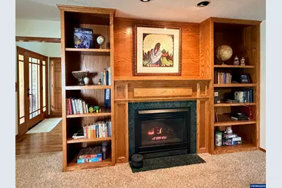 565 Shelokum Dr, Silverton, OR 97381 - Photo 7