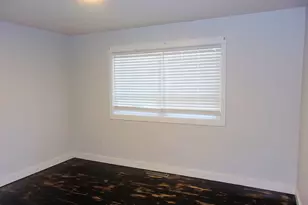 412 SW Fir St, Willamina, OR 97396 - Photo 5