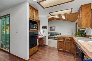 2475 Carleton Way NE, Salem, OR 97301 - Photo 13