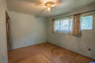 35858 Knox Butte Rd E, Albany, OR 97322 - Photo 15