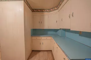 35858 Knox Butte Rd E, Albany, OR 97322 - Photo 11
