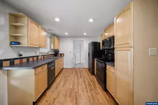 1530 Boone Rd SE, Salem, OR 97306 - Photo 9