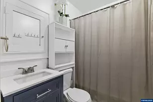 985 Madison St NE, Salem, OR 97301 - Photo 13