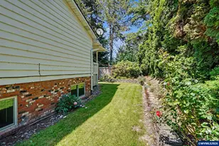1875 Madrona Ave S, Salem, OR 97302 - Photo 25