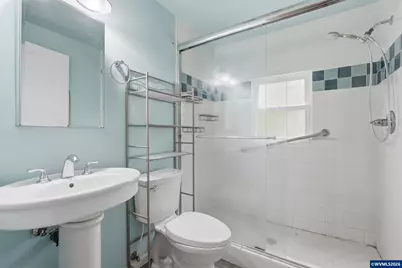 870 Hickory St NE, Salem, OR 97301 - Photo 17