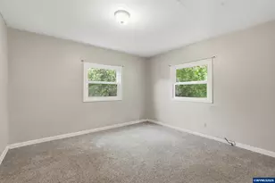 870 Hickory St NE, Salem, OR 97301 - Photo 15