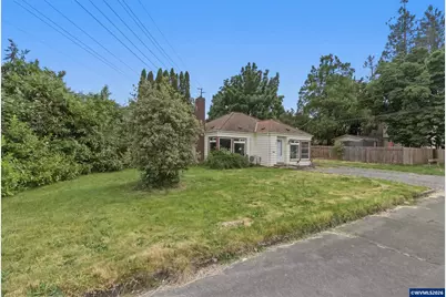 870 Hickory St NE, Salem, OR 97301 - Photo 3