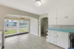 870 Hickory St NE, Salem, OR 97301 - Photo 13