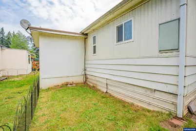 3134 Highway 20 #12, Sweet Home, OR 97386 - Photo 25