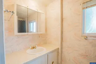 3134 Highway 20, Sweet Home, OR 97386 - Photo 17