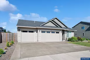 4722 Royal Dr NE Dr, Albany, OR 97321 - Photo 3