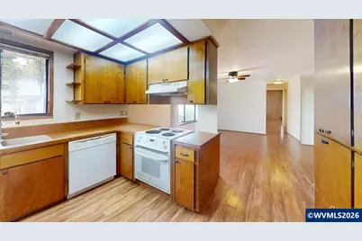 1305 Mulberry Dr, Woodburn, OR 97071 - Photo 13