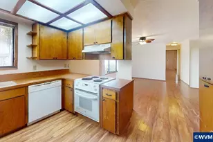 1305 Mulberry Dr, Woodburn, OR 97071 - Photo 13