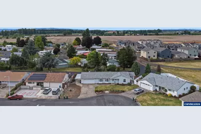 1305 Mulberry Dr, Woodburn, OR 97071 - Photo 29