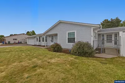 1305 Mulberry Dr, Woodburn, OR 97071 - Photo 27
