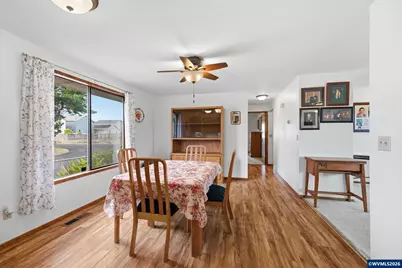 1305 Mulberry Dr, Woodburn, OR 97071 - Photo 9