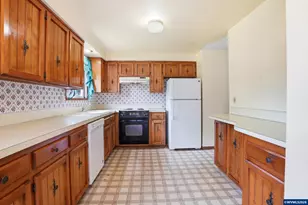 3813 Dustin Ct NE, Salem, OR 97305 - Photo 9