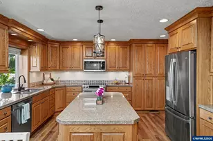 1423 35th Ave NW, Salem, OR 97304 - Photo 11