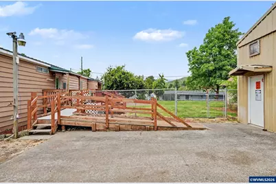 154 16th St, Lyons, OR 97358 - Photo 37