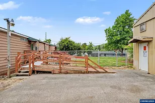 154 16th St, Lyons, OR 97358 - Photo 37