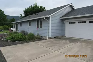 553 SW Kingwood Av, Mill City, OR 97360 - Photo 19