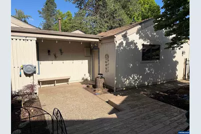 1839 Lexington Cir, Salem, OR 97306 - Photo 3