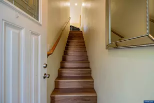 2190 Maplewood Dr S, Salem, OR 97306 - Photo 5