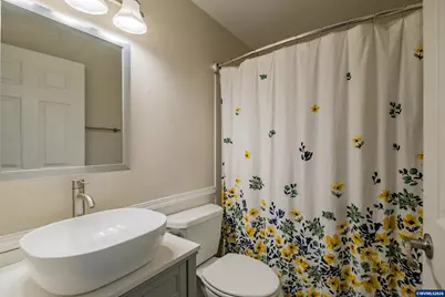 2190 Maplewood Dr S, Salem, OR 97306 - Photo 27