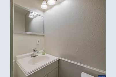 2190 Maplewood Dr S, Salem, OR 97306 - Photo 19