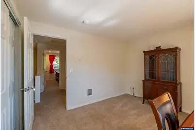 2190 Maplewood Dr S, Salem, OR 97306 - Photo 25