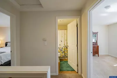 2190 Maplewood Dr S, Salem, OR 97306 - Photo 23