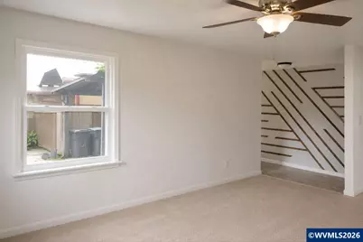 1298 Filbert St, Lebanon, OR 97355 - Photo 9